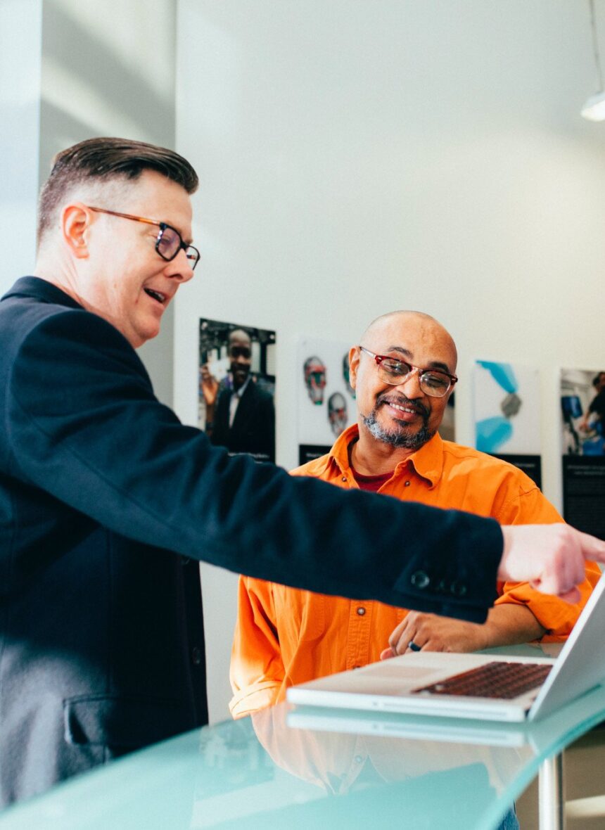 linkedin-sales-solutions-YDVdprpgHv4-unsplash